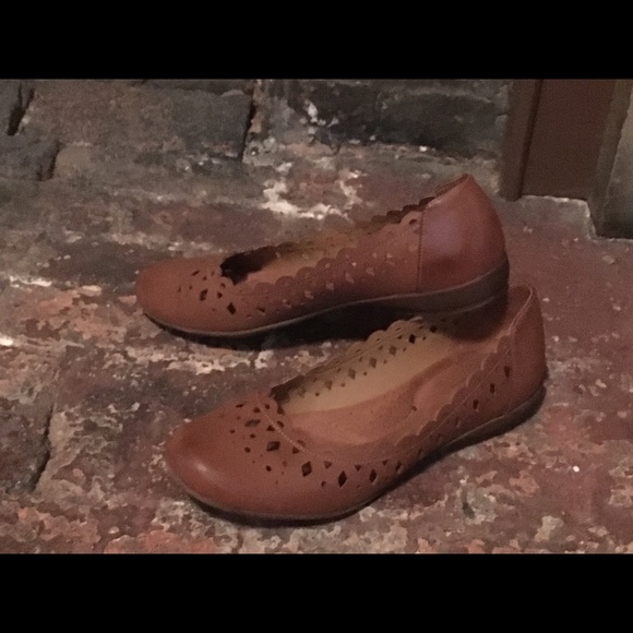 Size 11 Brown Flats - Picture 1 of 6